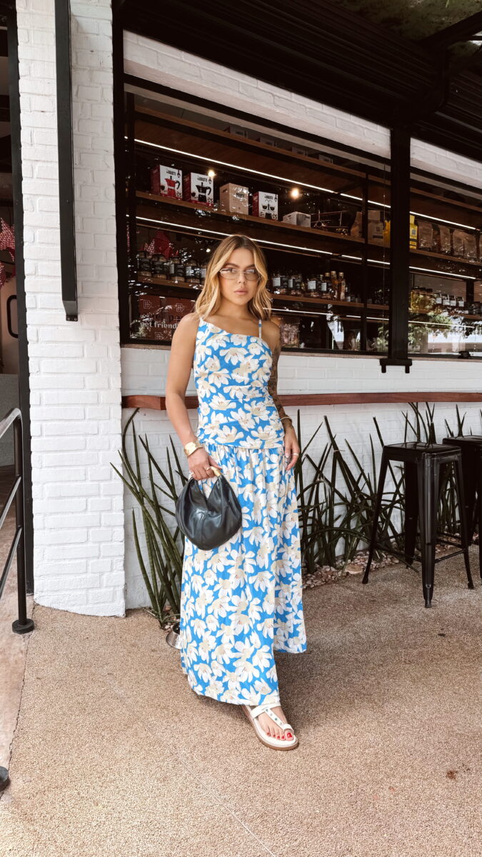 Edited in Tezza with: Mood, Contrast, & Brightness