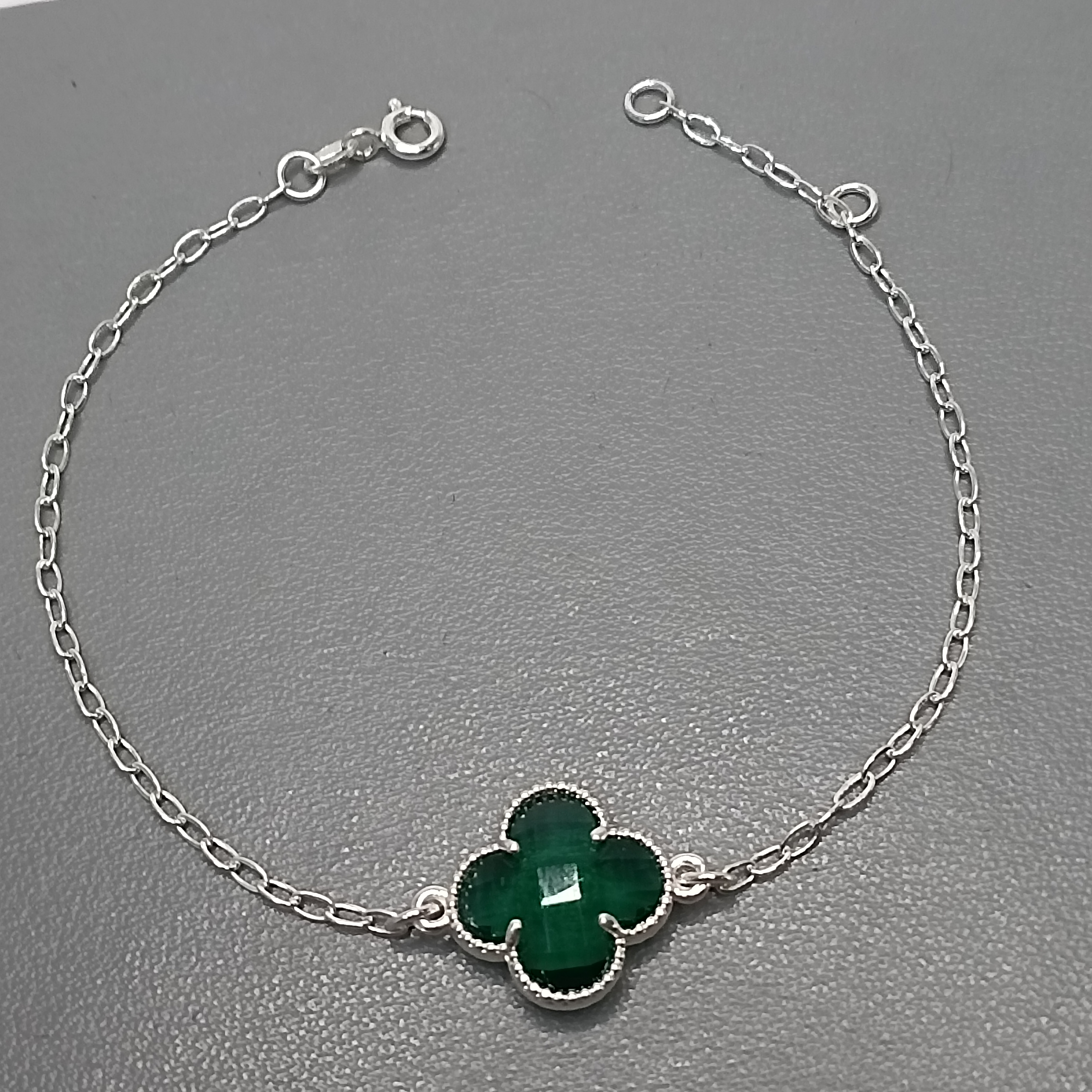 Pulseira Trevo Verde Grande Lapidado Meio #MD