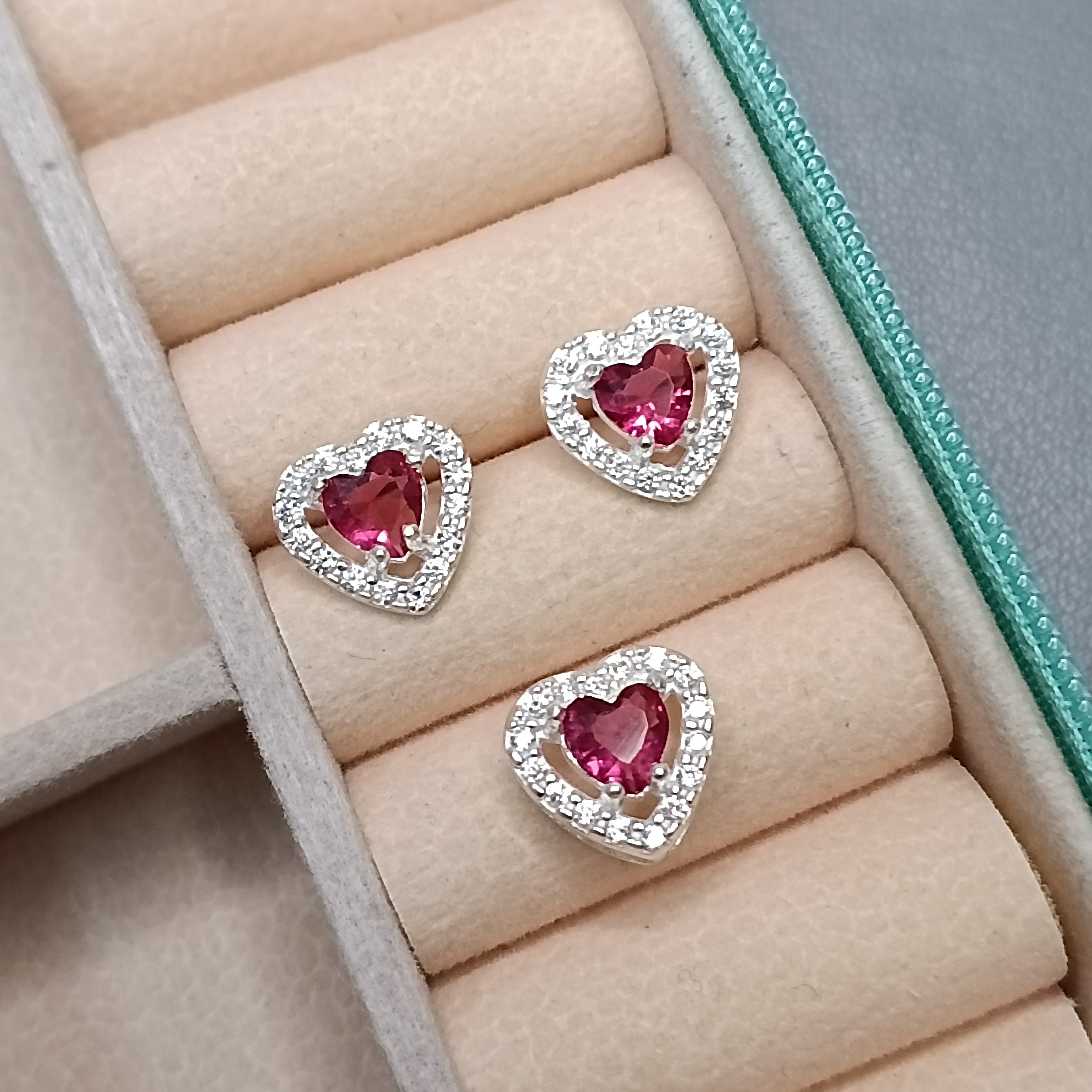 Conjunto Zirconia Coração Pink Borda Cravejada #CJ2-31