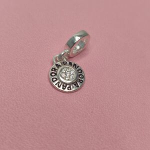 Berloque De Prata Redondo Pandora Meio Cravejado