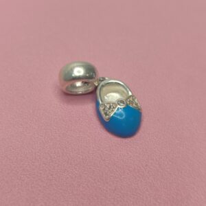 Berloque De Prata Sapatilha Azul Com Laço Cravejado