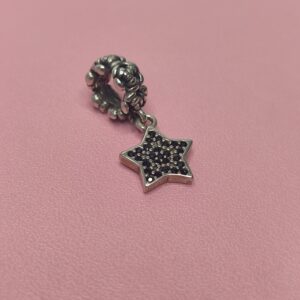 Berloque De Prata Envelhecida Estrela Com Zirconia Preta