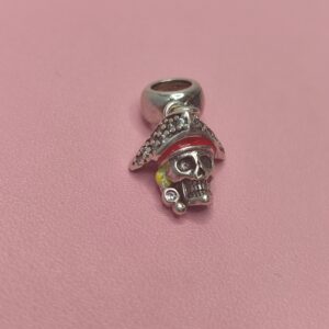 Berloque De Prata Caveira Com Chapeu De Pirata