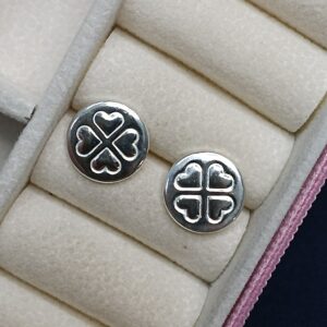 Brinco De Prata Placa Redonda 4 Corações Cod:B1/3