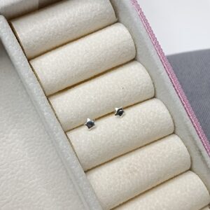 Brinco De Prata Mini Estrela Abaulada Cod:B1/23