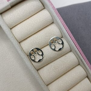 Brinco De Prata Placa Oval Pata Vazada Cod:B1/46