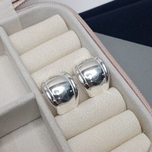 Brinco De Prata Meia Argola Larga Lisa B2/43