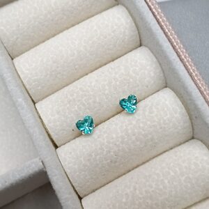 Brinco De Prata Coração Zirconia Verde Água 4mm Cod:B3/30