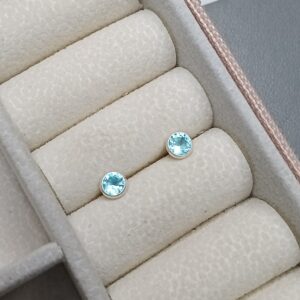 Brinco De Prata Zirconia Caflon Azul Claro 4,5mm Cod:B3/39