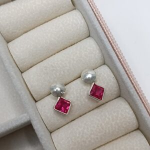 Brinco De Prata Zirconia Carre Vermelha Pendente Cod:PRO