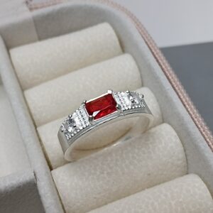 Anel De Prata Masculino 3 Zirconias Baguete Vermelha