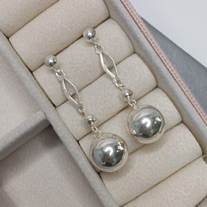 Brinco De Prata Pendente Com Bola Navete Vazada Cod:B5/14