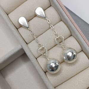 Brinco De Prata Pendente Com Bola Coração Vazado Cod:B5/13