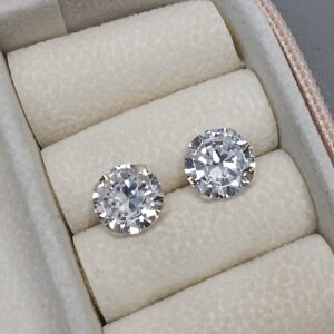 Brinco De Prata Zirconia Redonda 9mm Cod:B4/3