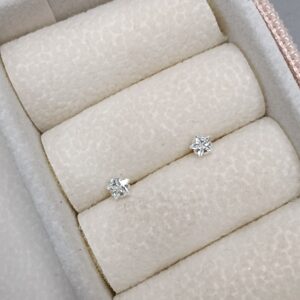 Brinco De Prata Zirconia Estrela 3mm Cod:B4/12