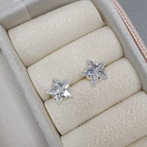 Brinco De Prata Zirconia Estrela 8mm Cod:B4/14