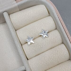 Brinco De Prata Zirconia Estrela 7mm Cod:B4/15