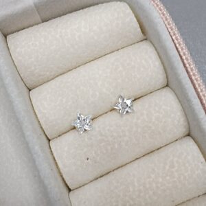 Brinco De Prata Zirconia Estrela 5mm Cod:B4/17