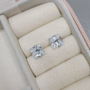 Brinco De Prata Zirconia Quadrada 7x7mm Cod:B4/29