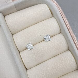 Brinco De Prata Zirconia Quadrada 4x4mm Cod:B4/32