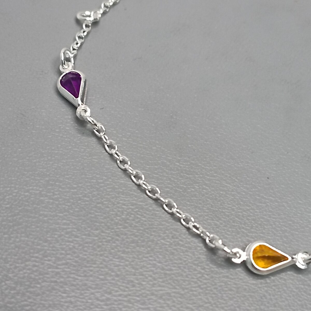 IMG_20251125_174846 pul 4 zirc gota pequena color fio 1,6G