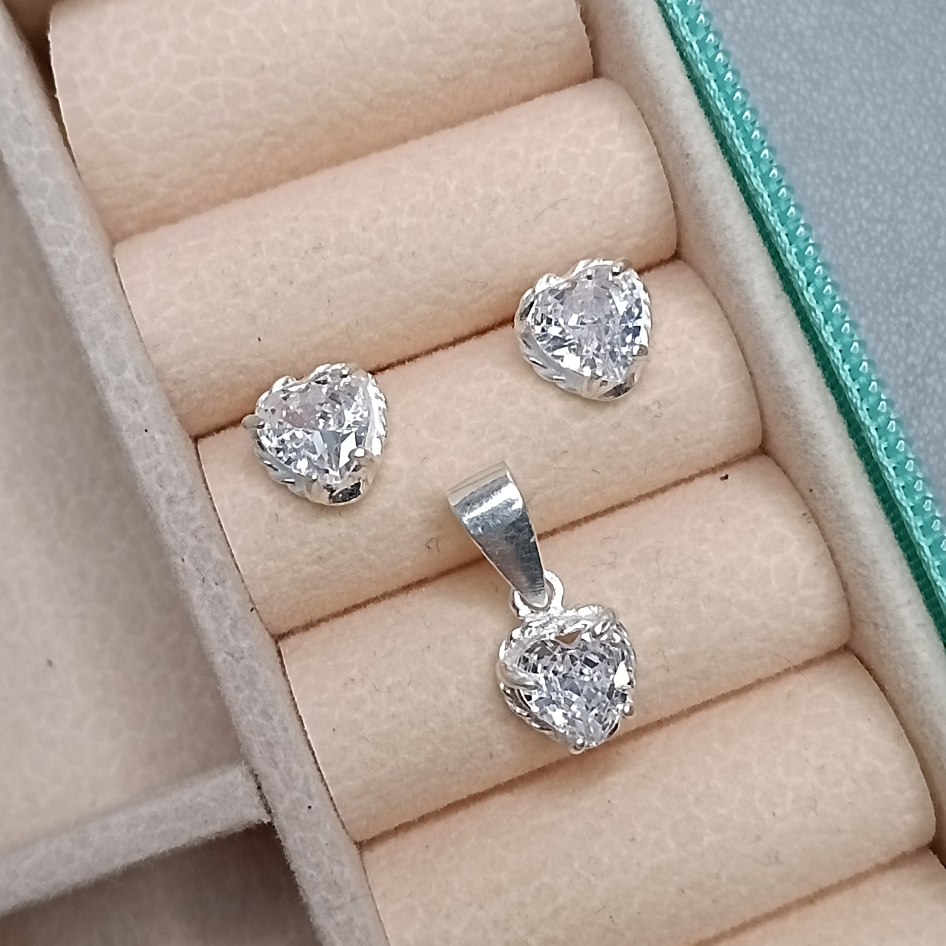 Conjunto De Prata Zirconia Coração CXA 6mm Cod:MD-CJ57