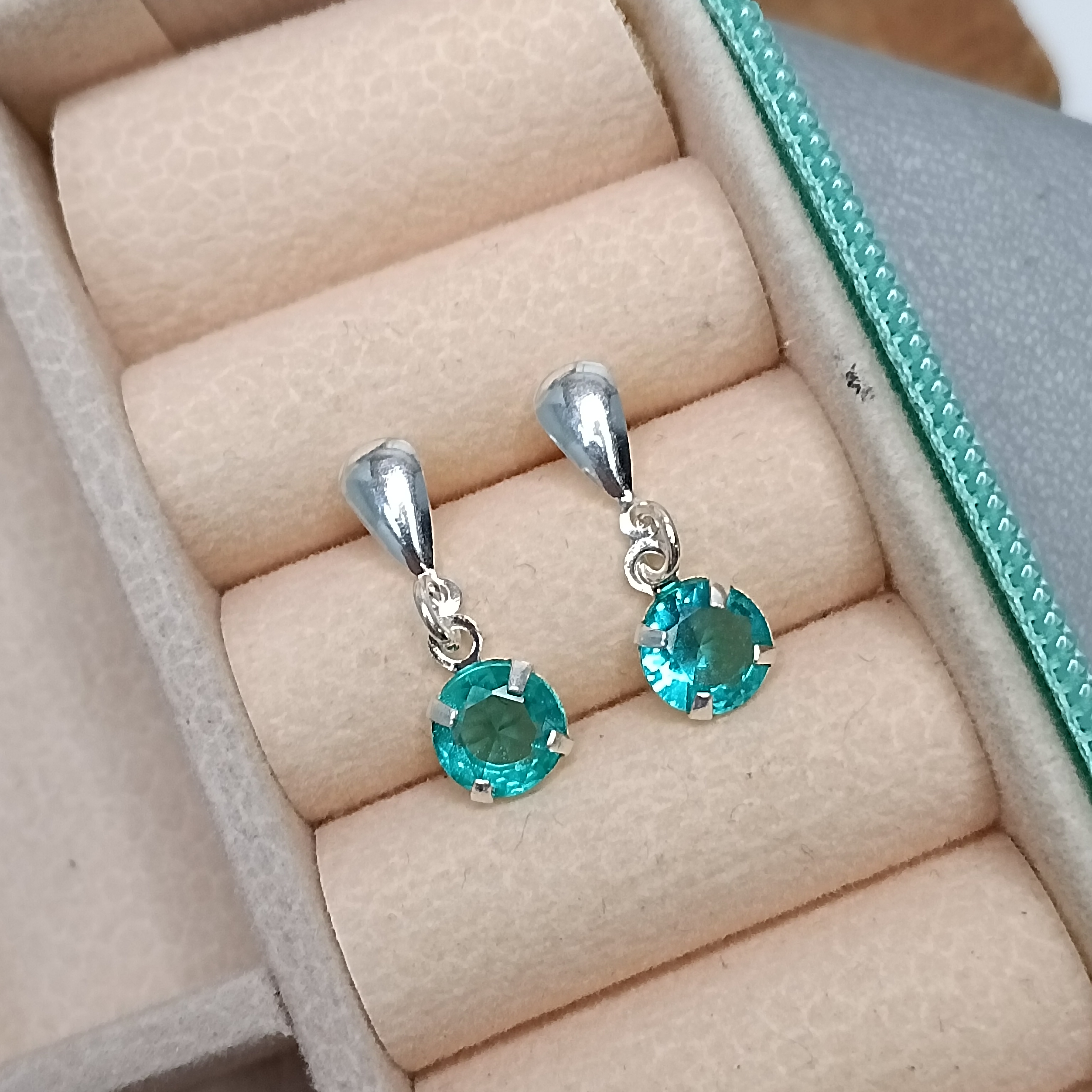 Brinco De Prata Zirconia Azul Piscina Pendente 6mm Cod:B3/33