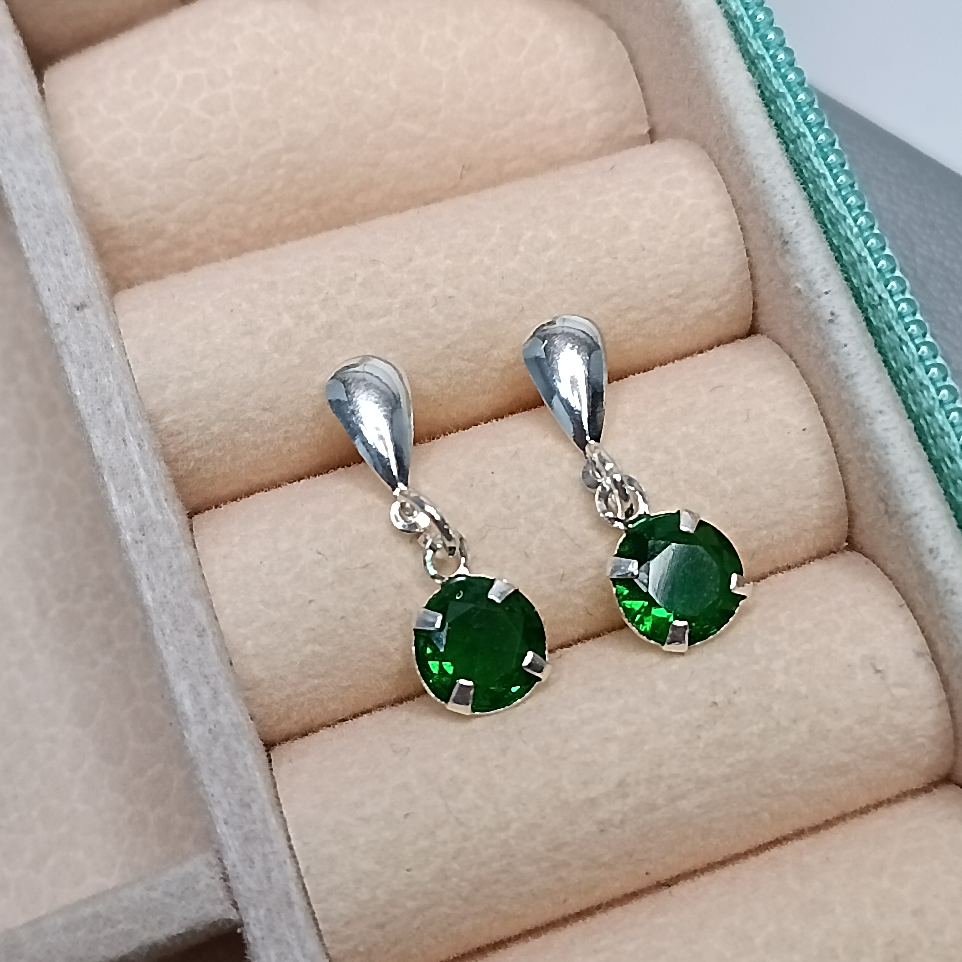 Brinco De Prata Zirconia Verde Pendente 6mm Cod:B3/16