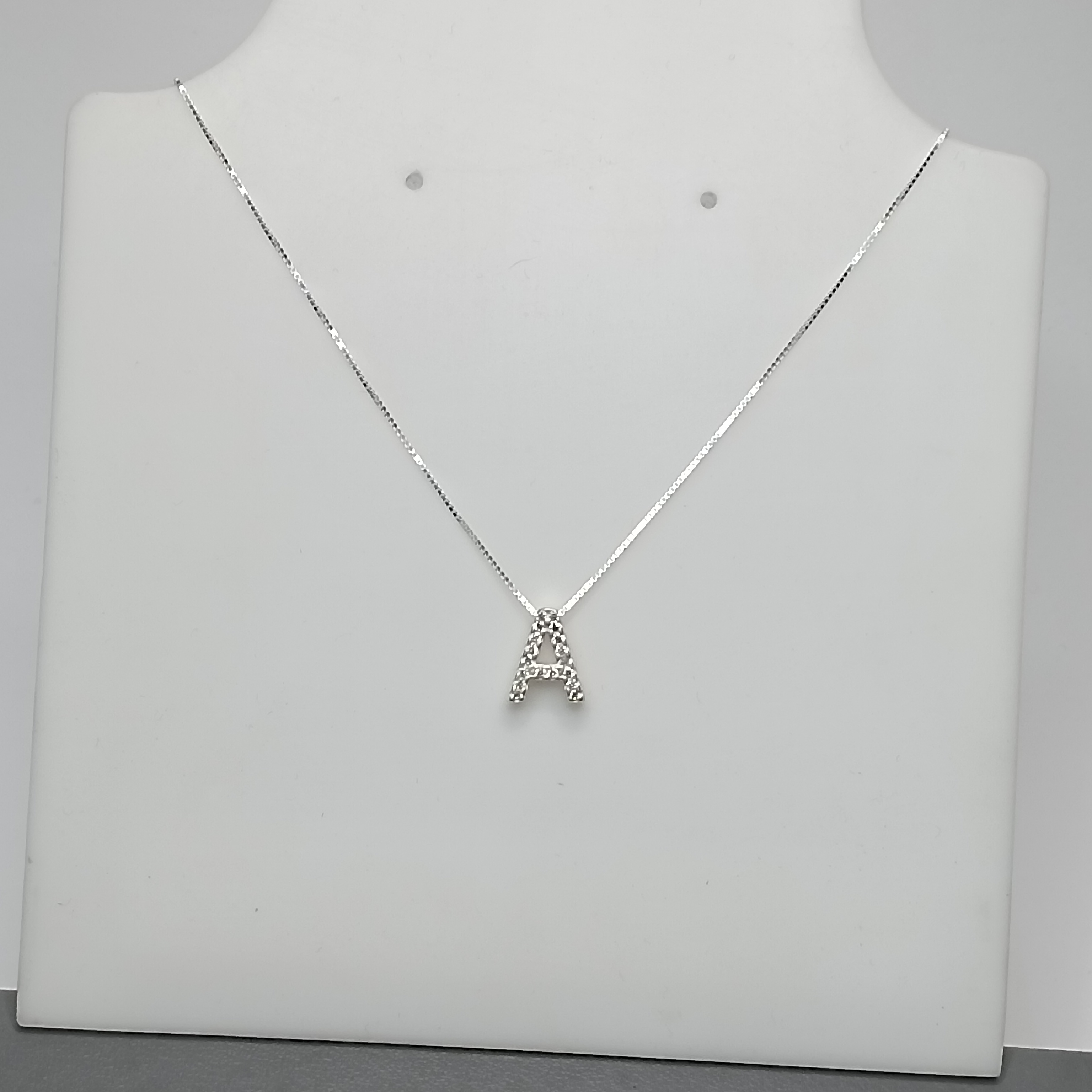 Gargantilha De Prata Letra Cravejada 45cm