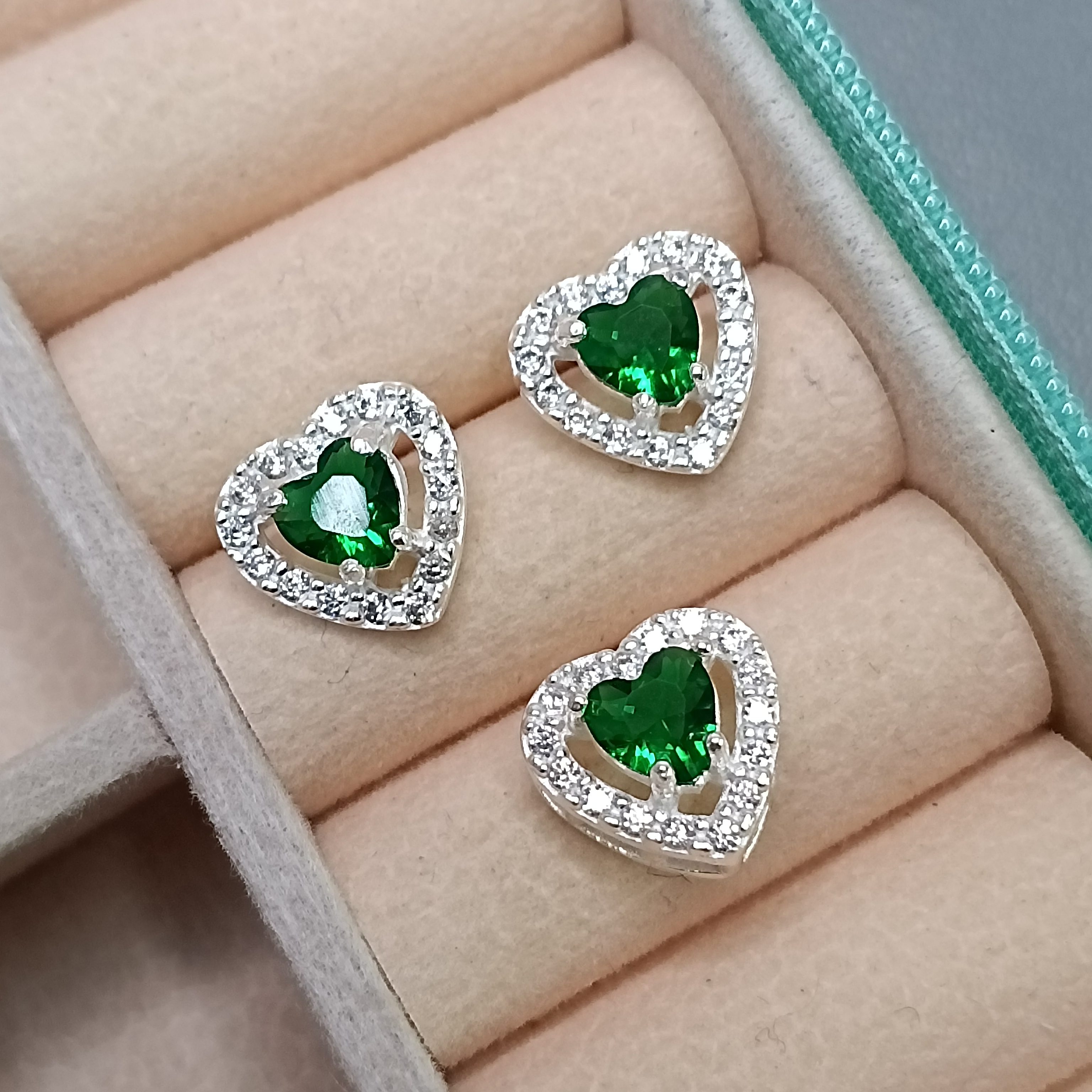 Conjunto De Prata Zirconia Coração Verde Borda Cravejada Cod:CJ2-32