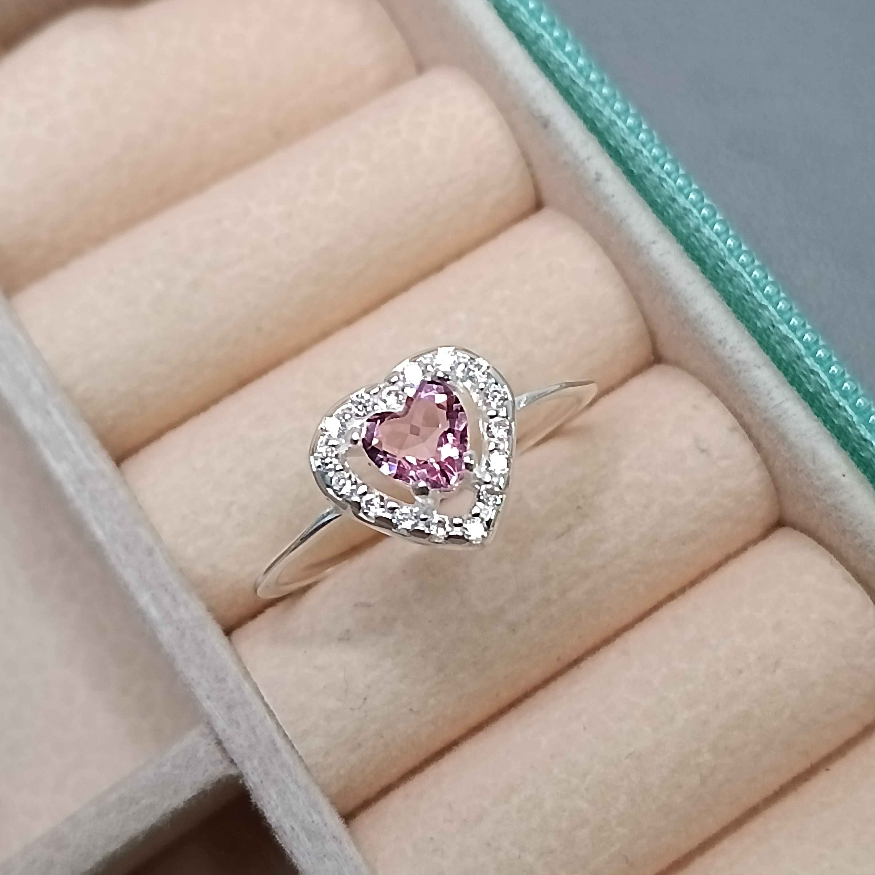 Anel De Prata Zirconia Coração Rosa Claro Borda Cravejada Cod:AN1-63